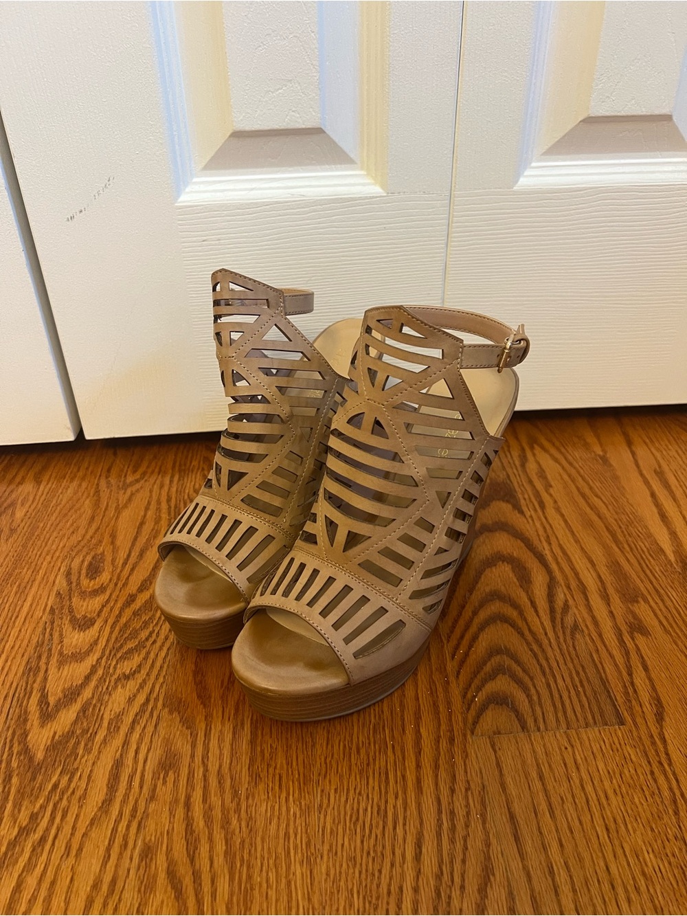 Brown Cut Out Wedges - Size 8